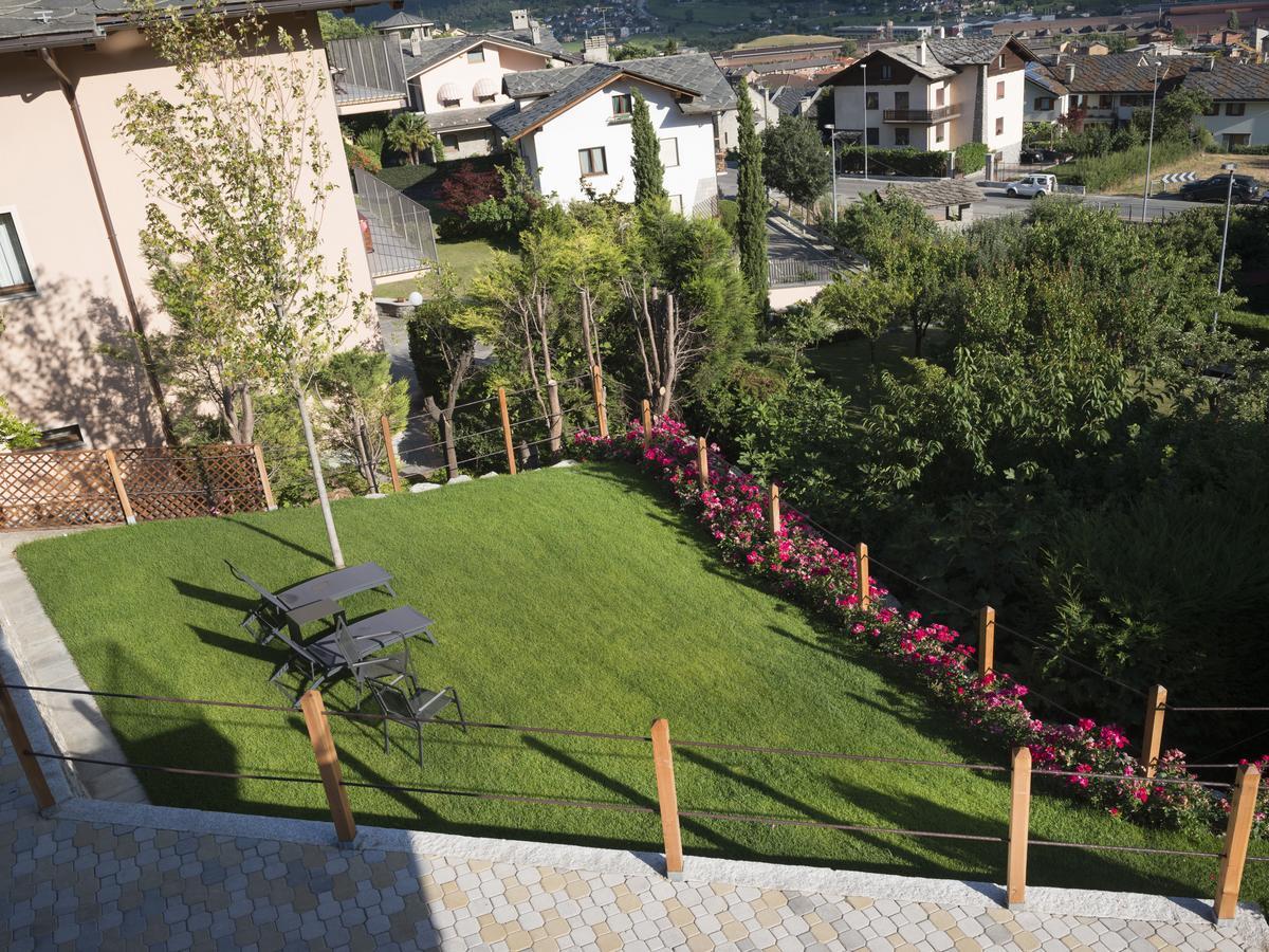 Bed and Breakfast Le Petit Lievre Aosta Esterno foto