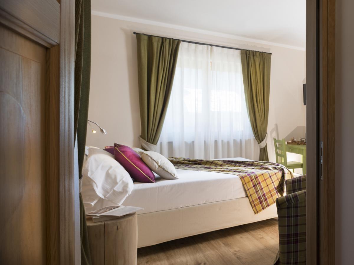 Bed and Breakfast Le Petit Lievre Aosta Esterno foto
